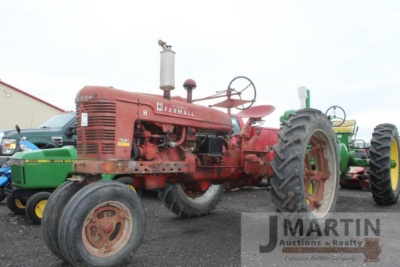 1949 Farmall H tractor