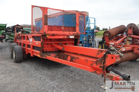 2013 Kuhn Knight 2044 manure spreader