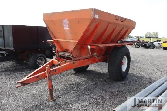 United Farm Tools 1263 littler/ lime spreader