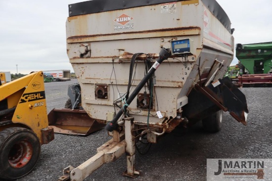 Kuhn Knight 4052 mixer wagon