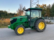 2017 JD 5090GN tractor