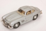 1/24 Scale 1954 MBZ 300 SL by Burago