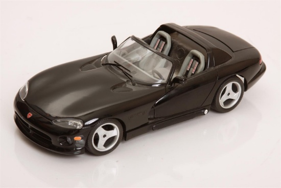 1/18 Scale Dodge Viper RT/10 by Burago