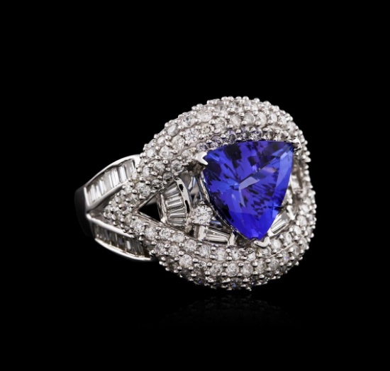 14KT White Gold 2.30 ctw Tanzanite and Diamond Ring