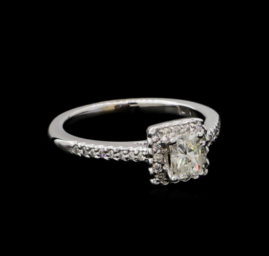 0.69 ctw Diamond Ring - 14KT White Gold