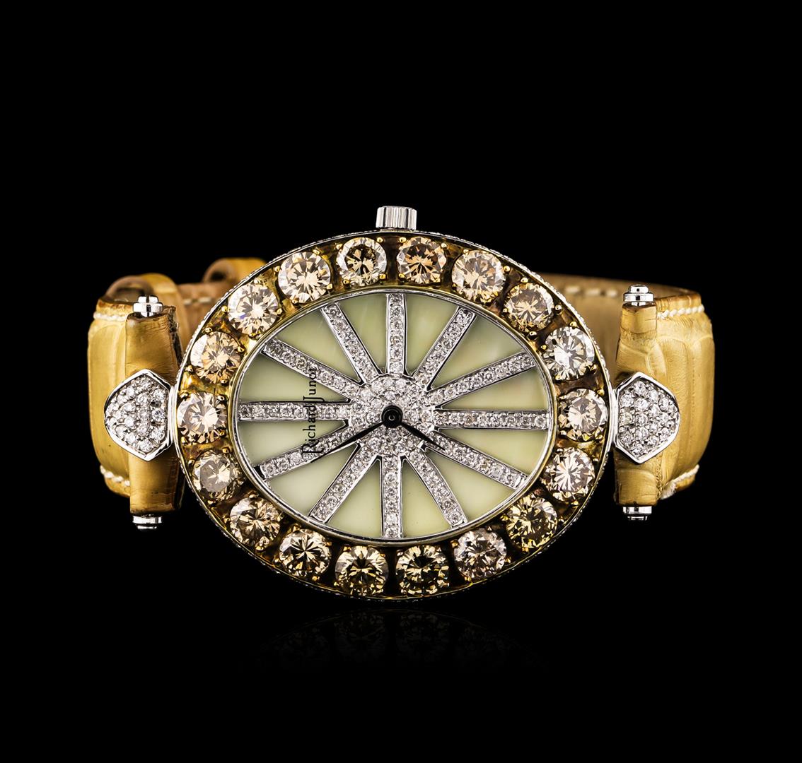 Richard junot watches new arrivals