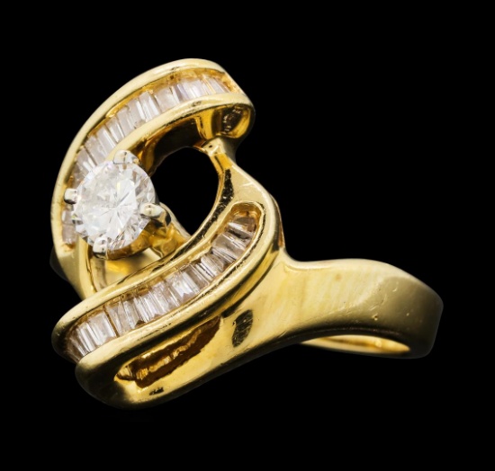 0.69 ctw Diamond Ring - 14KT Yellow Gold