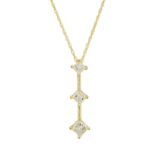 0.5 ctw Diamond Pendant With Chain - 14KT Yellow Gold