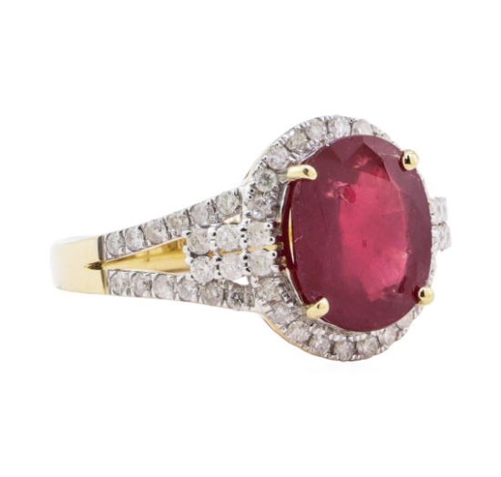 4.65 ctw Ruby and Diamond Ring - 14KT Yellow Gold