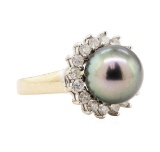 0.92 ctw Diamond and Pearl Ring - 18KT Yellow Gold