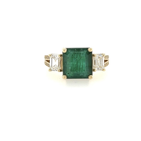 5.50 ctw Emerald and Diamond Ring - 14KT Yellow Gold