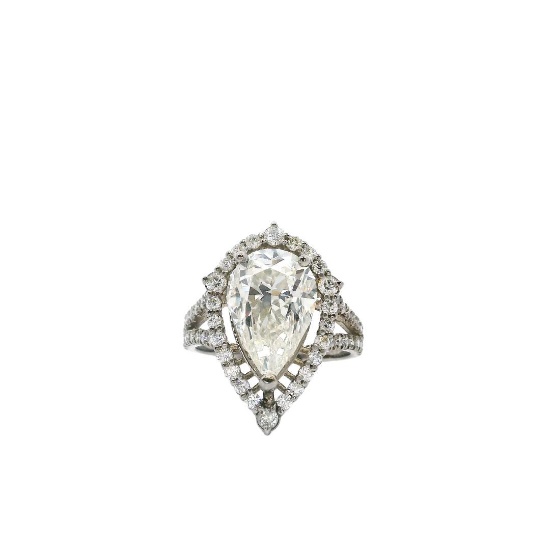5.65 ctw Diamond Ring - 14KT White Gold