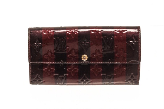 Louis Vuitton Red Brown Vernis Leather Sarah Wallet