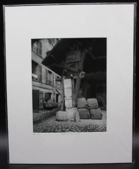 Eugene Atget  L'auberge Au Compas d'Or 1909
