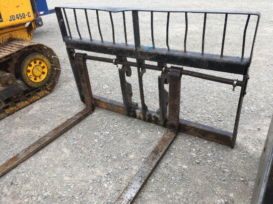 Forks attachment for lot 8011