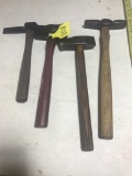 4 Hammers, selling one money