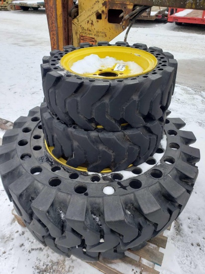1540-A- John Deer airless tires whole set