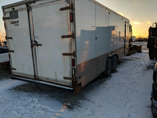 1587- 24 ft United Trailers box trailer