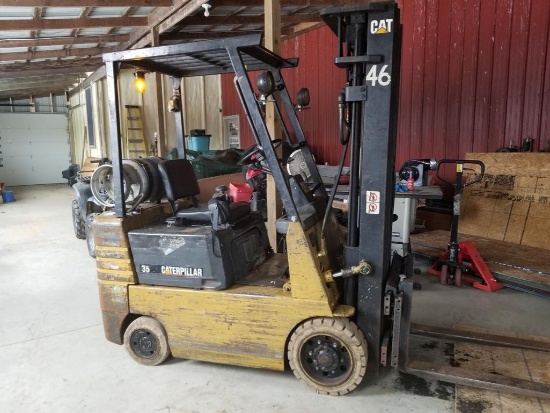 1096- 2005 Cat 35 Forklift with 6379 hours