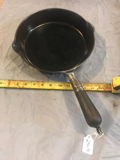 Wagner #1078B Cast Iron Skillet with Wood Handle