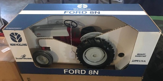 New Holland Ford 8N Tractor 1/8 scale with box