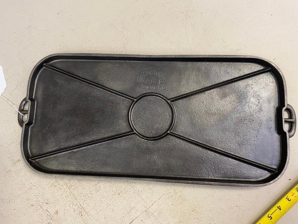 Sold at Auction: Lodge #9 Square Griddle