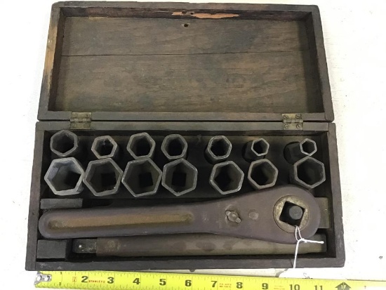 SOCKET WRENCH SET