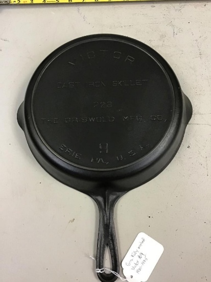 Victor #9 Fully Marked Griswold Skillet, 1920-1935