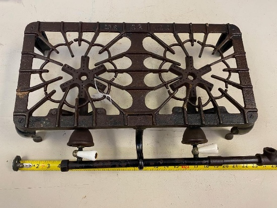 #32 Griswold double burner stove, Erie PA