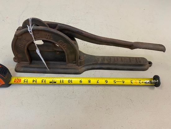 Griswold S.C.W.W. CC. Triumph tobacco cutter
