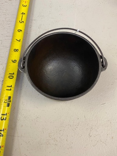 3 leg Wagner kettle, kid's size