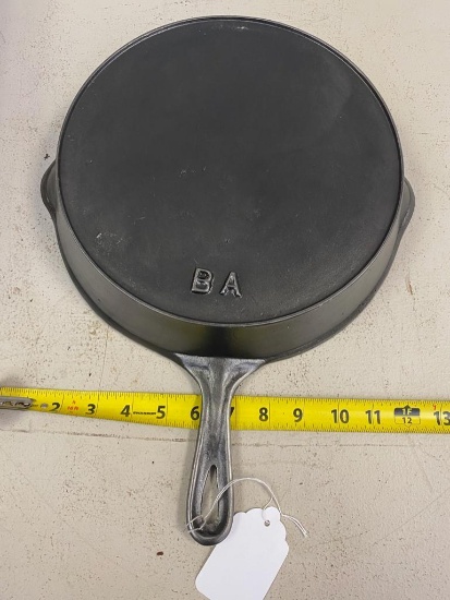 #9 old lodge skillet