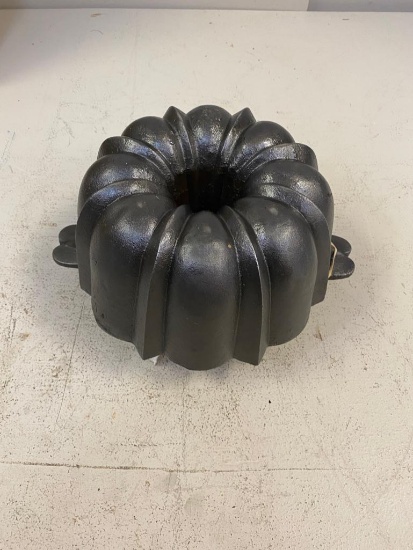 Bundt pan S.C. Roberts, Bedford PA