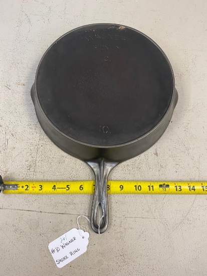 #10 Wagner Sidney cast iron skillet, high position smoke ring