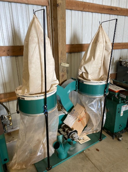 10006- Grizzly 2 bag dust collector, Model G1030, Hydraulic Powered