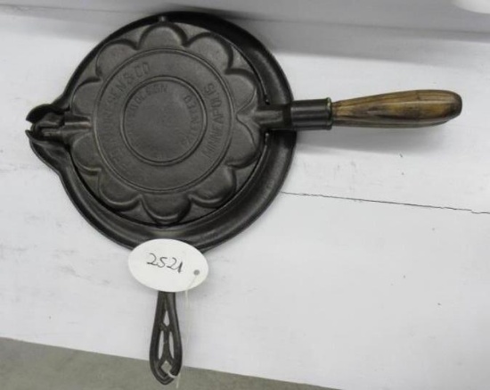 Alfred Anderson & Co. Waffle Maker