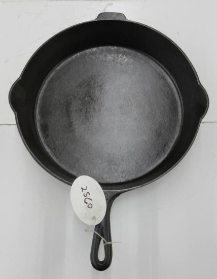 Hanks #12 Cast Iron Skillet w/ heat ring, Roma Ga, very scarce
