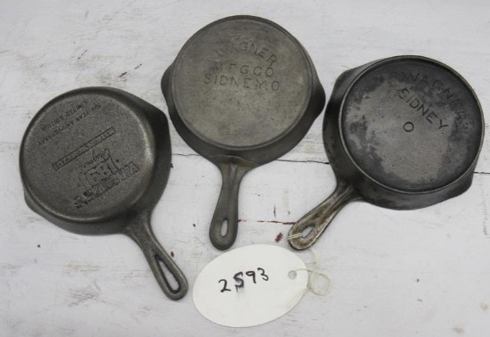 Set of 3 Size 0 Wagner Skillets