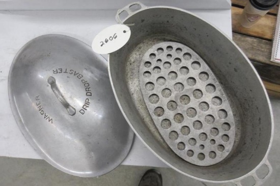 Wagner 265 Oval Aluminum Roster w/ trivet and lid
