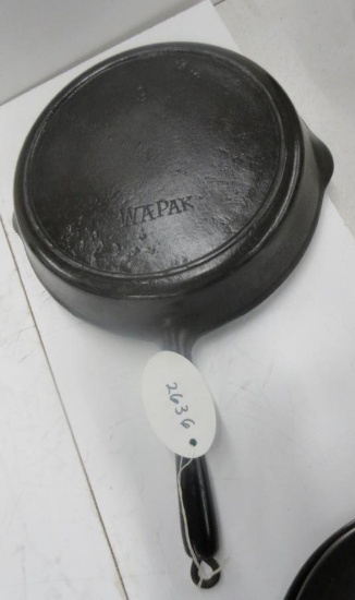 Wapak #9 Skillet Wooden Handle