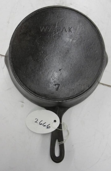 Wapak #7 Cast Iron Skillet