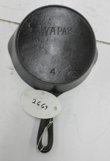 Wapak #4 Cast Iron Skillet