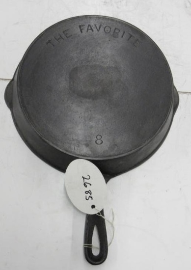 Rare The Favorite #8 Cast Iron Skillet