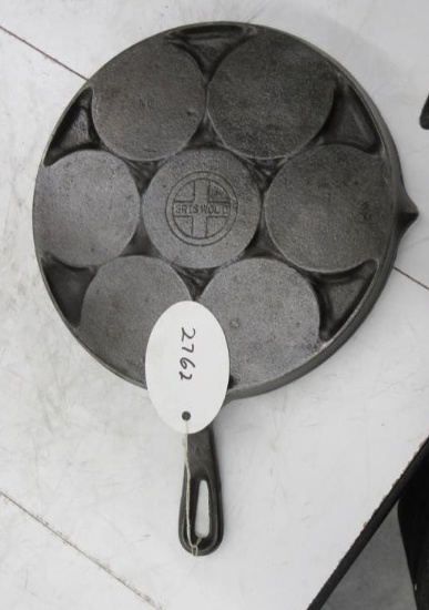 Griswold #34 Muffin Skillet