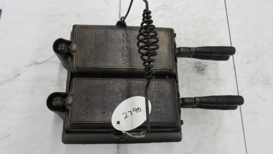 WOW. Wagner Hotel Waffle maker, with wooden handle, rare piece