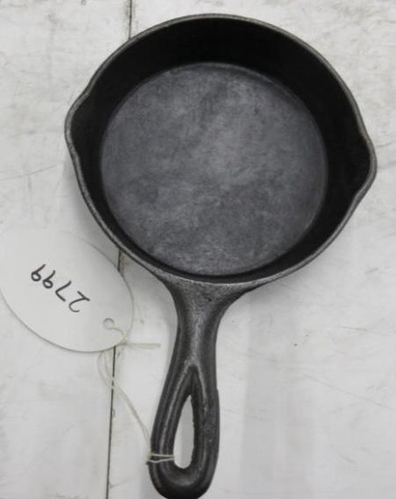 Wagner #2 Cast Iron Skillet