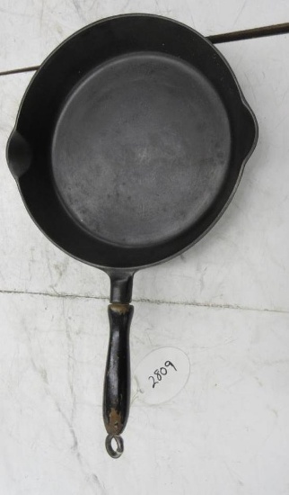 Wagner #8B Wood Handle Skillet