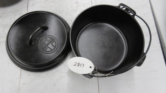Griswold #8 Dutch Oven with lid