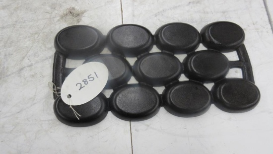 Very Early 11 Hole Biscuit Pan