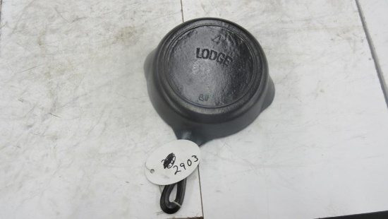 Lodge #4 Cast Iron skillet